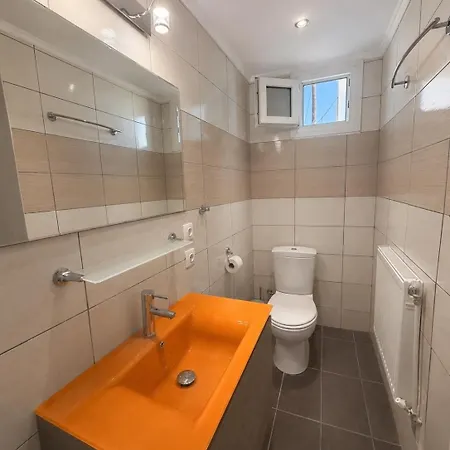Dos Hermanas Apartman Szikiá